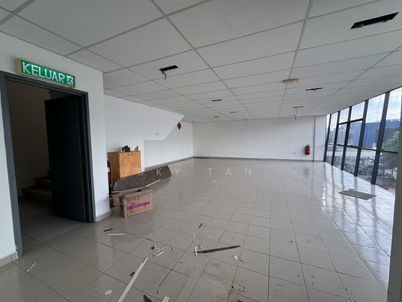 Semi-D Factory for Rent in Taman Desa Cemerlang (Ulu Tiram) - Sky Tan - Entrance - PropertyGuru.com.my