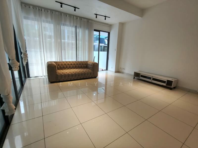Rumah Teres 3.5 Tingkat untuk Disewa di Damansara Perdana (Selangor) - Emily Tan - Living Room - PropertyGuru.com.my