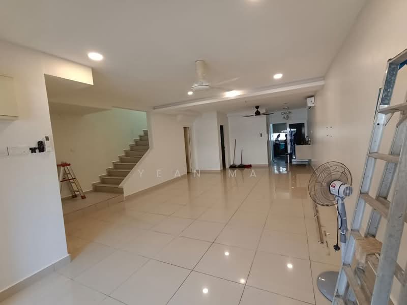 2-storey Terraced House for Sale in Taman Kundang Jaya (Rawang) - Yean Ma - Living Room - PropertyGuru.com.my