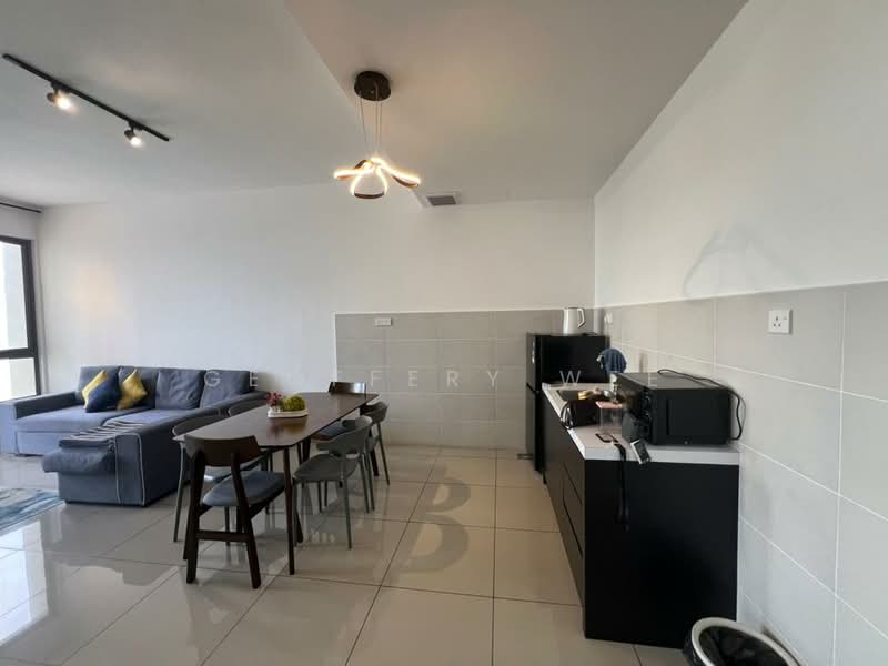 Servis Apartment untuk Dijual di Bali Residences - Geoffery Wee - Living Room - PropertyGuru.com.my