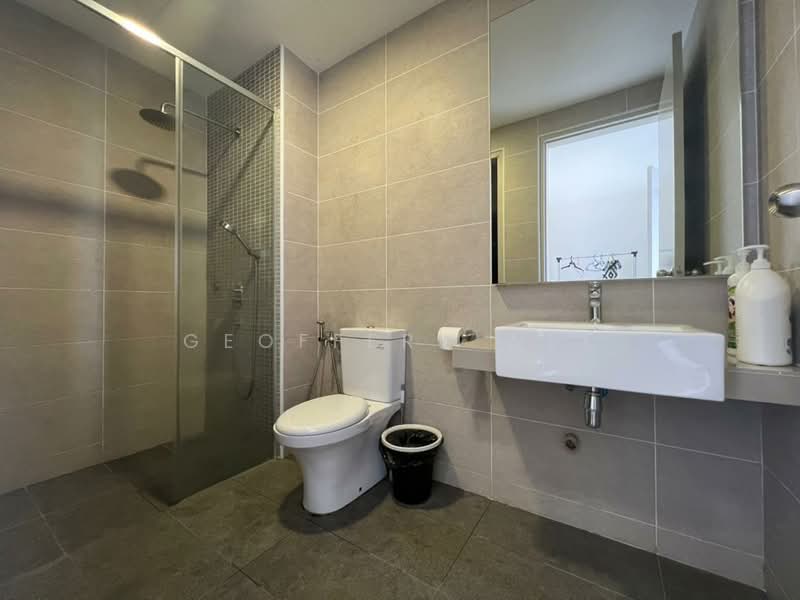 Servis Apartment untuk Dijual di Bali Residences - Geoffery Wee - Bathroom - PropertyGuru.com.my