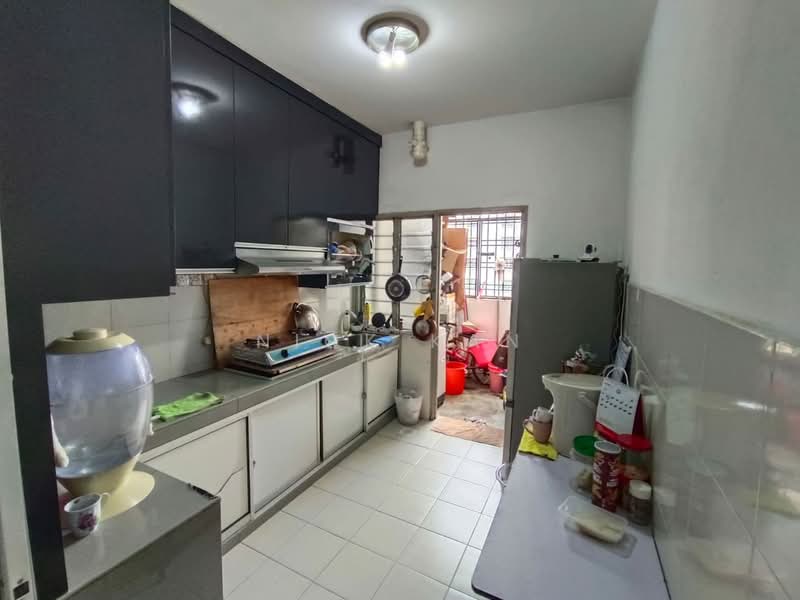 Pangsapuri untuk Disewa di Taman Larkin Idaman Plot C - Nick Kan - Kitchen - PropertyGuru.com.my