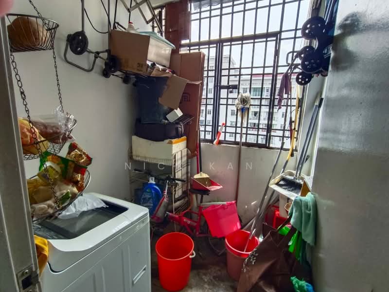 Pangsapuri untuk Disewa di Taman Larkin Idaman Plot C - Nick Kan - Balcony - PropertyGuru.com.my