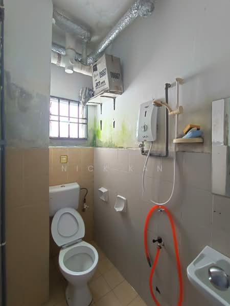 Pangsapuri untuk Disewa di Taman Larkin Idaman Plot C - Nick Kan - Bathroom - PropertyGuru.com.my