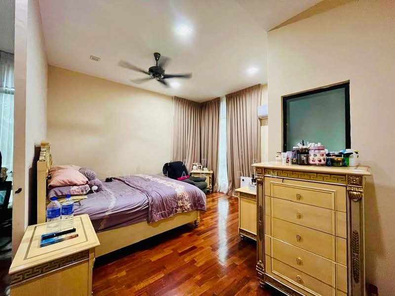 Semi-Detached House for Sale in Cahaya Spk (Shah Alam) - Nahathir Shahabudin - Bedroom - PropertyGuru.com.my
