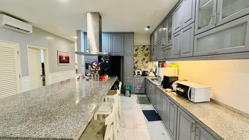 Semi-Detached House for Sale in Cahaya Spk (Shah Alam) - Nahathir Shahabudin - Kitchen - PropertyGuru.com.my