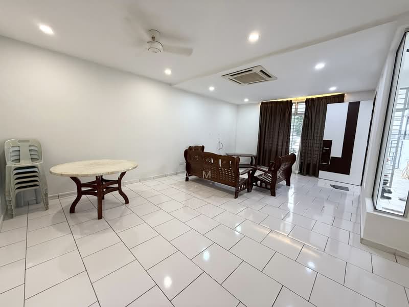 2-storey Terraced House for Rent in Bukit Indah (Iskandar Puteri (Nusajaya)) - William Loke - Living Room - PropertyGuru.com.my