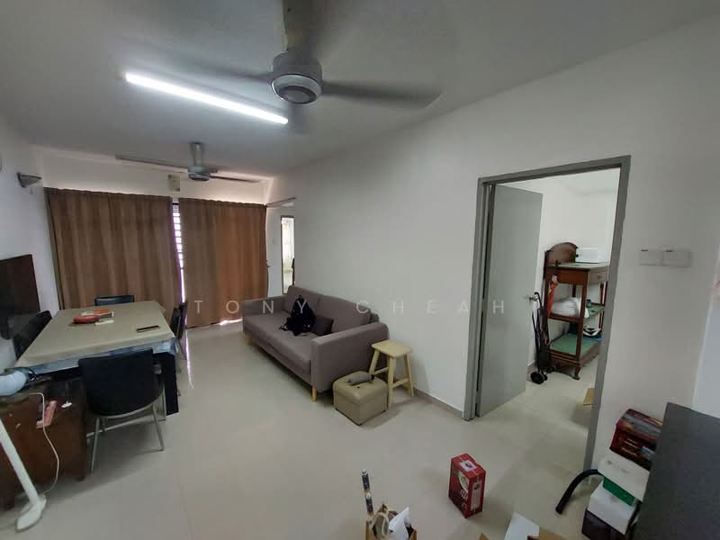 Flat for Sale at Taman Seri Damai - Tony Cheah - Living Room - PropertyGuru.com.my