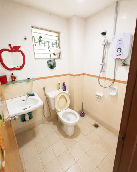 2-storey Terraced House for Sale in Kota Kemuning (Shah Alam) - Jim Ling - Bathroom - PropertyGuru.com.my