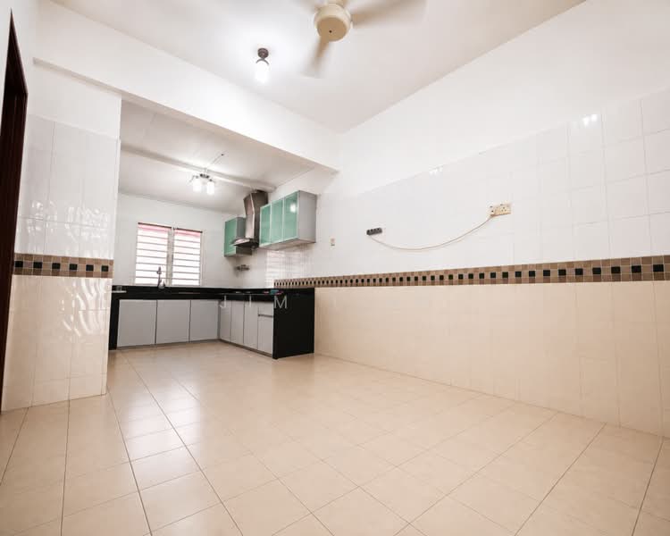 2-storey Terraced House for Sale in Kota Kemuning (Shah Alam) - Jim Ling - Kitchen - PropertyGuru.com.my