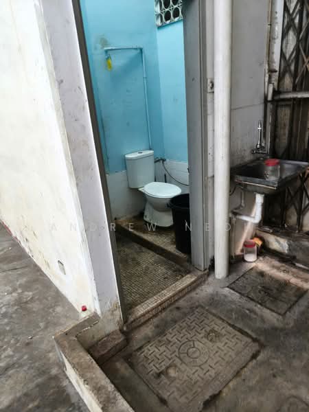 Shop for Rent in Kampung Cheras Baru (Ampang) - Andrew Neoh - Bathroom - PropertyGuru.com.my