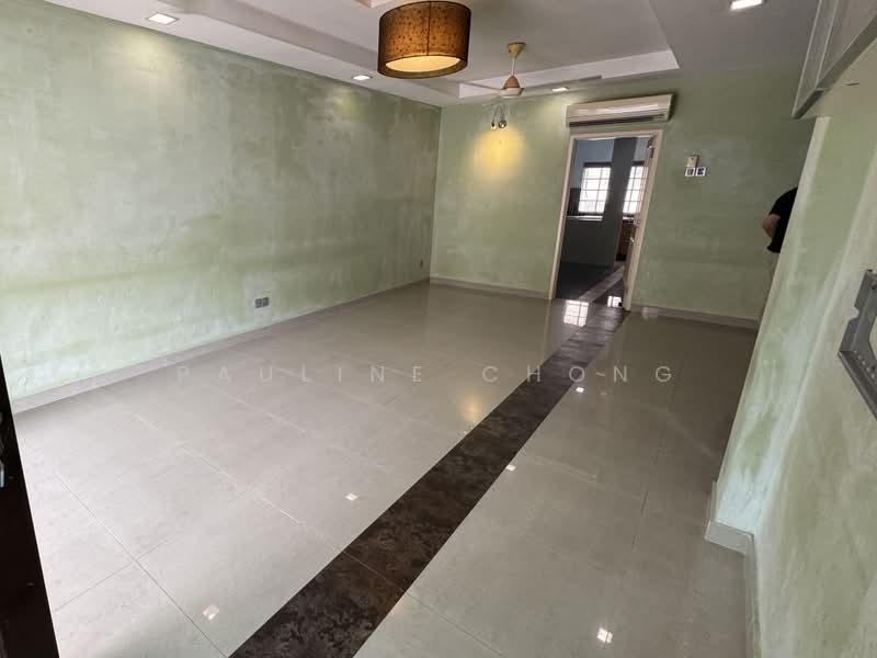 Rumah Teres untuk Disewa di Bukit Rahman Putra (Sungai Buloh) - Pauline Chong - Living Room - PropertyGuru.com.my