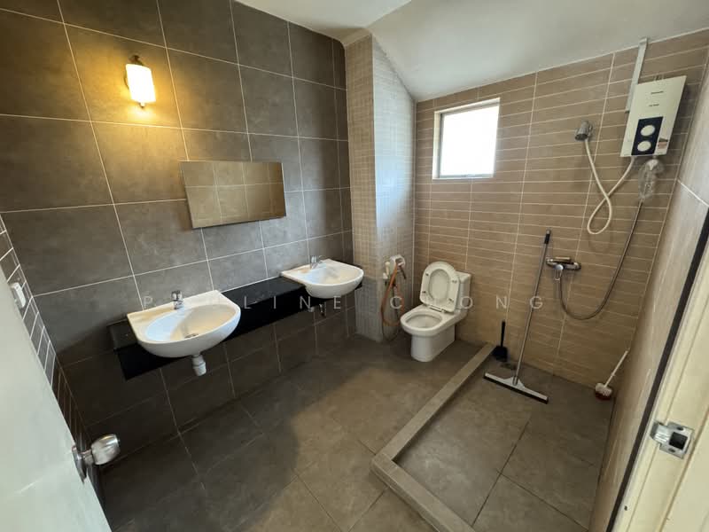 Rumah Teres 2 Tingkat untuk Disewa di Bukit Rahman Putra (Sungai Buloh) - Pauline Chong - Bathroom - PropertyGuru.com.my