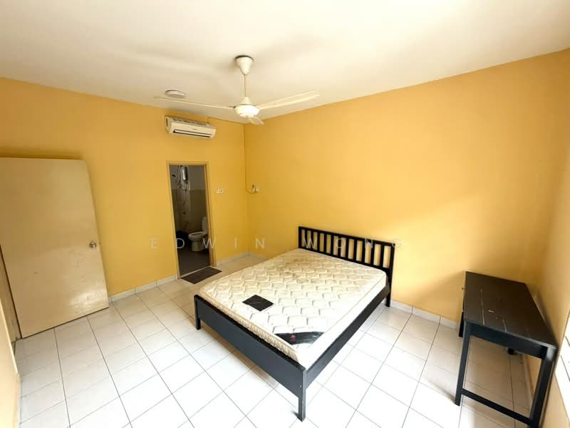 Condominium for Sale at D'Rimba - Edwin Wong - Bedroom - PropertyGuru.com.my