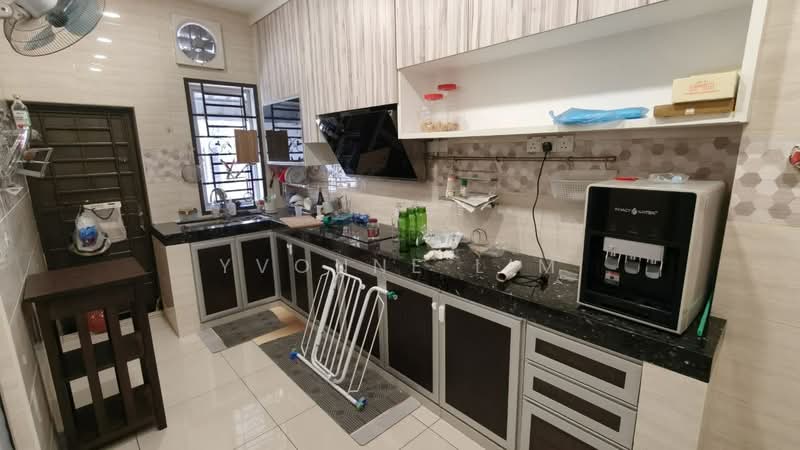 2-storey Terraced House for Sale in Taman Ehsan Jaya (Ulu Tiram) - Yvonne Lim - Kitchen - PropertyGuru.com.my