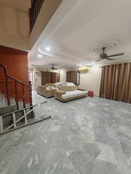 Rumah Teres 2 Tingkat untuk Dijual di Telok Panglima Garang (Selangor) - Vincent Goh - Living Room - PropertyGuru.com.my