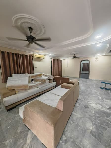 Rumah Teres 2 Tingkat untuk Dijual di Telok Panglima Garang (Selangor) - Vincent Goh - Living Room - PropertyGuru.com.my