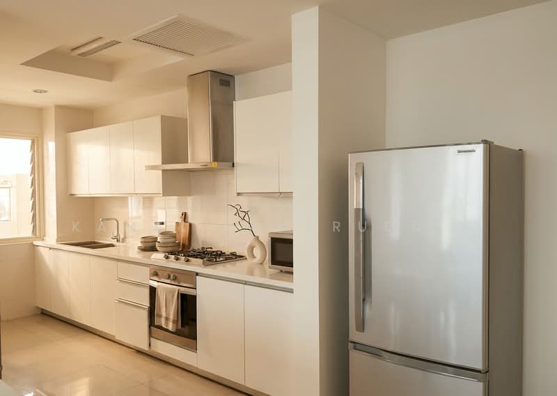 Servis Apartment untuk Disewa di Solaris Dutamas - Kamal Kamaruddin - Kitchen - PropertyGuru.com.my
