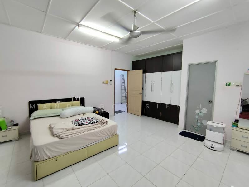 2-storey Terraced House for Sale in Taman Sutera Utama (Skudai) - Mandy Goh Siew Li - Bedroom - PropertyGuru.com.my