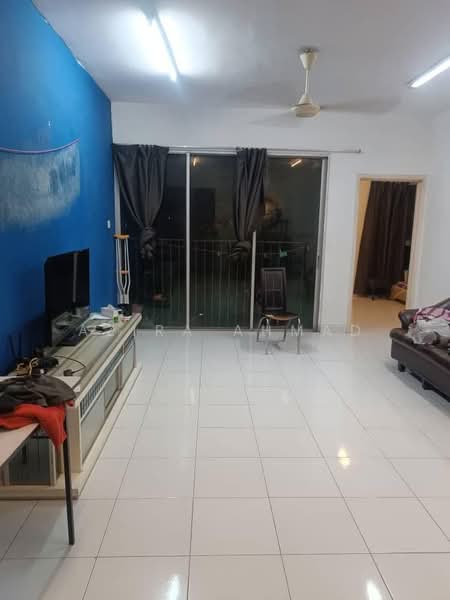 Condominium for Sale at Cyberia Crescent 1 - Azira Ahmad - Living Room - PropertyGuru.com.my
