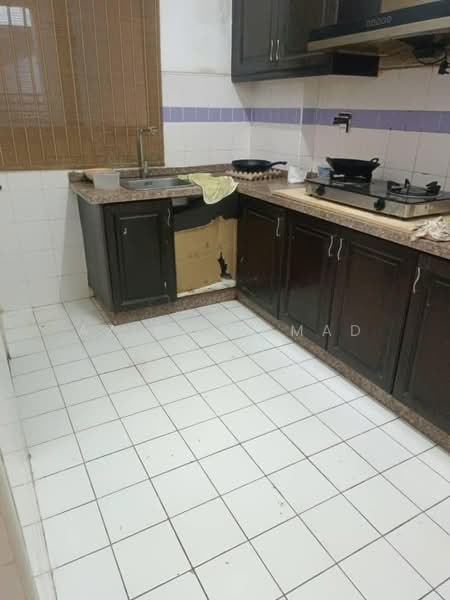 Condominium for Sale at Cyberia Crescent 1 - Azira Ahmad - Kitchen - PropertyGuru.com.my