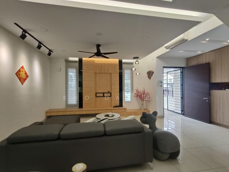 Cluster House for Sale in Bandar Parklands (Klang) - Kho Daniel - Living Room - PropertyGuru.com.my