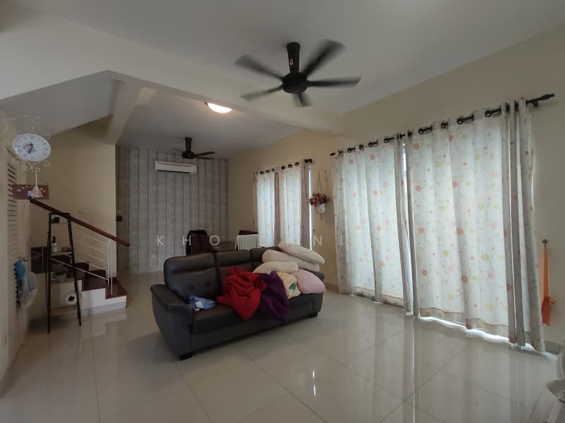 Cluster House for Sale in Bandar Parklands (Klang) - Kho Daniel - Living Room - PropertyGuru.com.my