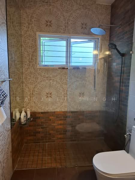 Rumah Teres 2-Tingkat untuk Dijual di Kota Kemuning (Shah Alam) - Baljeet Singh - Bathroom - PropertyGuru.com.my