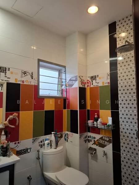 Rumah Teres 2-Tingkat untuk Dijual di Kota Kemuning (Shah Alam) - Baljeet Singh - Bathroom - PropertyGuru.com.my