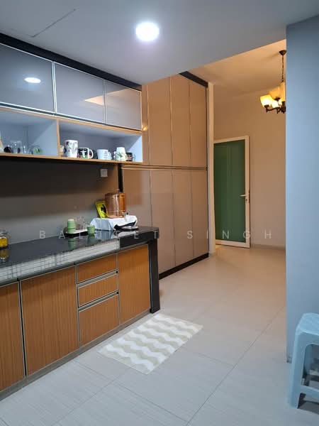 Rumah Teres 2-Tingkat untuk Dijual di Kota Kemuning (Shah Alam) - Baljeet Singh - Kitchen - PropertyGuru.com.my