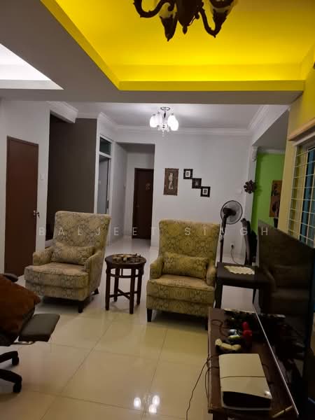 Rumah Teres 2-Tingkat untuk Dijual di Kota Kemuning (Shah Alam) - Baljeet Singh - Living Room - PropertyGuru.com.my