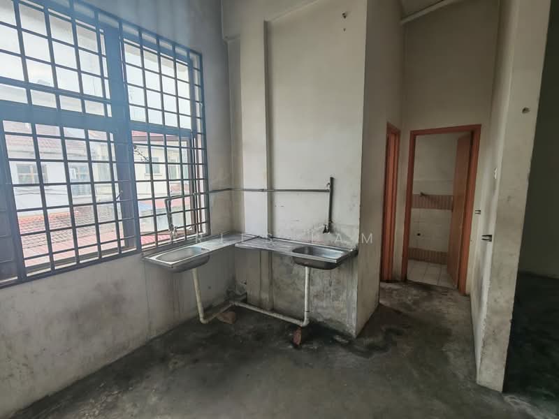 Kedai untuk Disewa di Taman Desa Cemerlang (Ulu Tiram) - Aries Lam - PropertyGuru.com.my