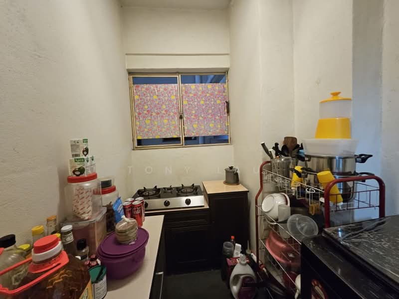 Servis Apartment untuk Dijual di Suri Puteri - Tony Lau - Kitchen - PropertyGuru.com.my