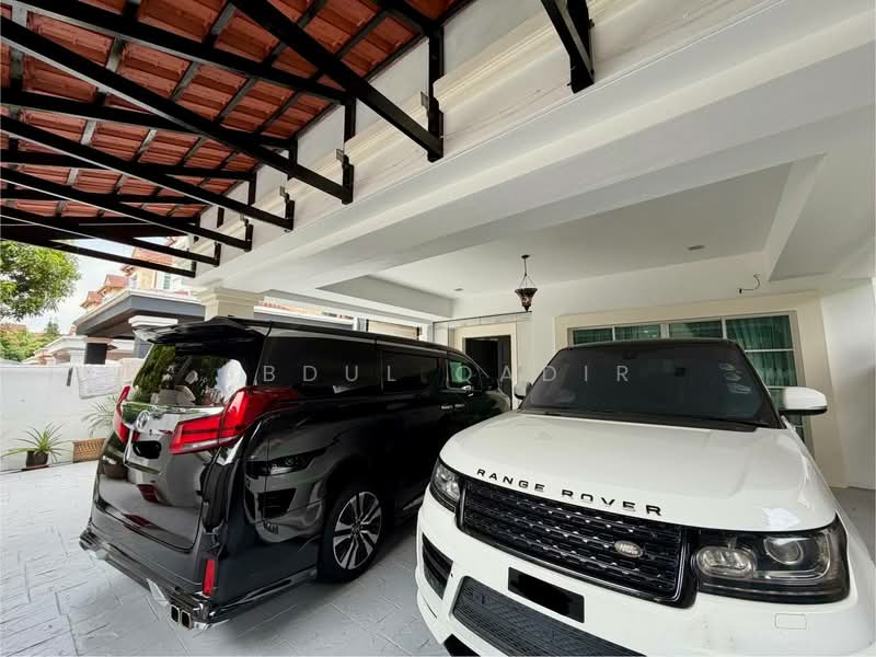 Bungalow for Sale in Bandar Putra Permai (Seri Kembangan) - Abdul Qadir - PropertyGuru.com.my
