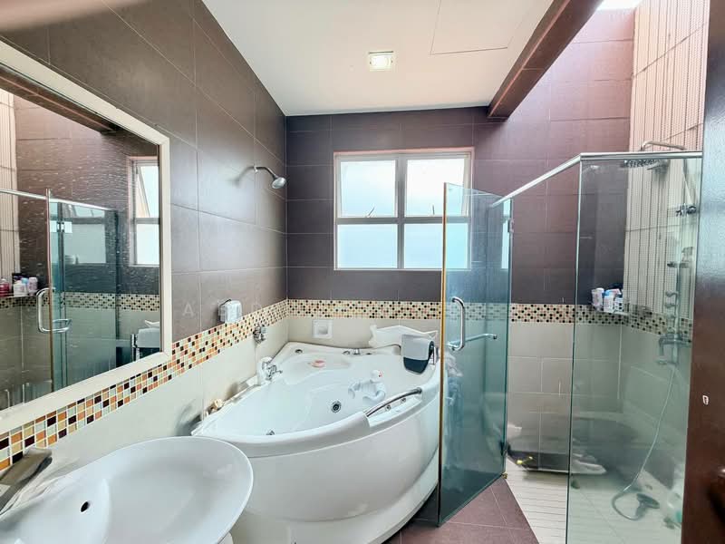 Bungalow for Sale in Bandar Putra Permai (Seri Kembangan) - Abdul Qadir - PropertyGuru.com.my