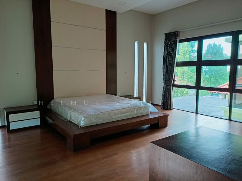 Rumah Banglo untuk Dijual di Bukit Gita Bayu (Seri Kembangan) - Helmut Schleich - Bedroom - PropertyGuru.com.my