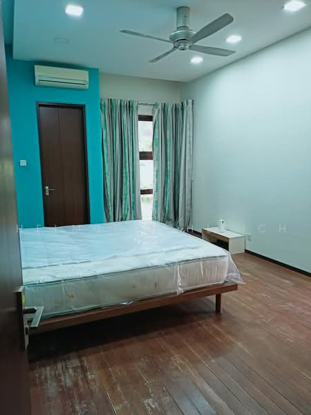 Rumah Banglo untuk Dijual di Bukit Gita Bayu (Seri Kembangan) - Helmut Schleich - Bedroom - PropertyGuru.com.my