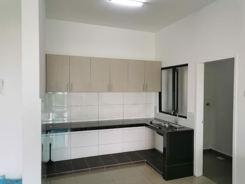 Condominium for Sale at Parkhill Residence - CK Kwan - Kitchen - PropertyGuru.com.my