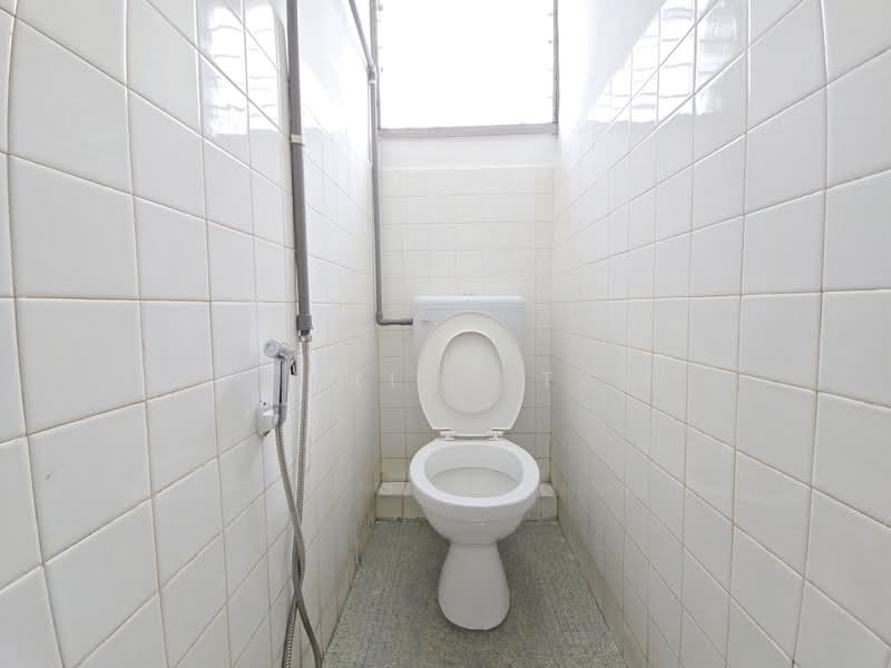 1-storey Terraced House for Sale in Taman Sri Muda (Shah Alam) - Henrick Tan - Bathroom - PropertyGuru.com.my