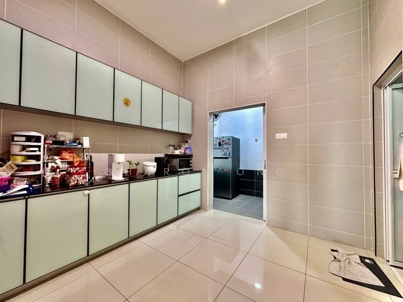 Cluster House for Sale in Taman Pulai Hijauan (Skudai) - Sharon Ong - Kitchen - PropertyGuru.com.my