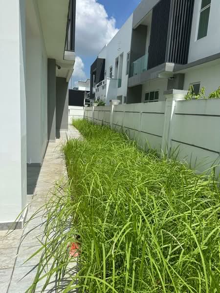 Rumah Kluster untuk Dijual di Skudai (Johor) - Jameson Choo - Exterior - PropertyGuru.com.my