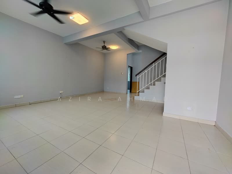 Rumah Teres 2 Tingkat untuk Dijual di Bandar Teknologi Kajang (Kajang) - Azira Ahmad - Living Room - PropertyGuru.com.my