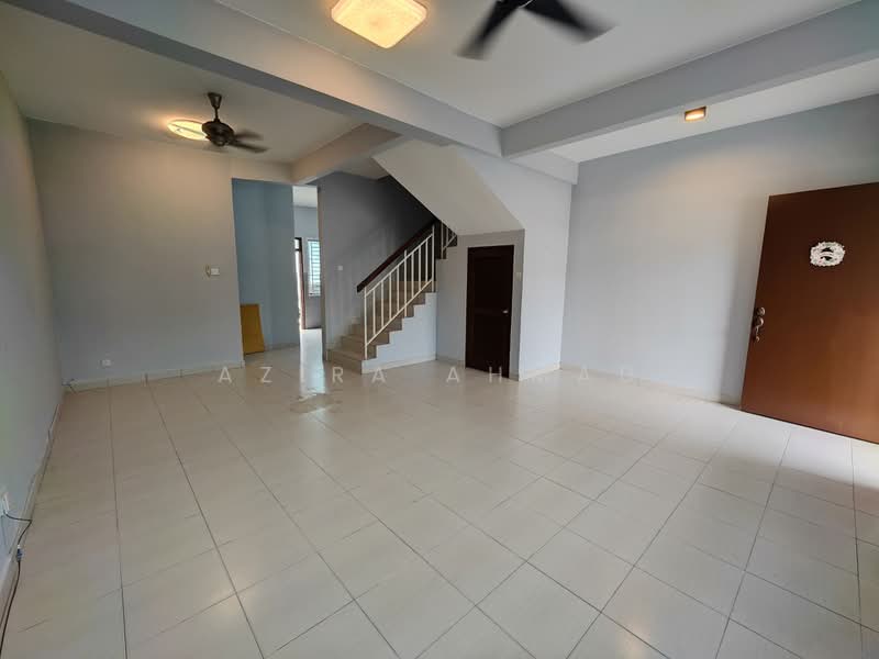 Rumah Teres 2 Tingkat untuk Dijual di Bandar Teknologi Kajang (Kajang) - Azira Ahmad - Living Room - PropertyGuru.com.my