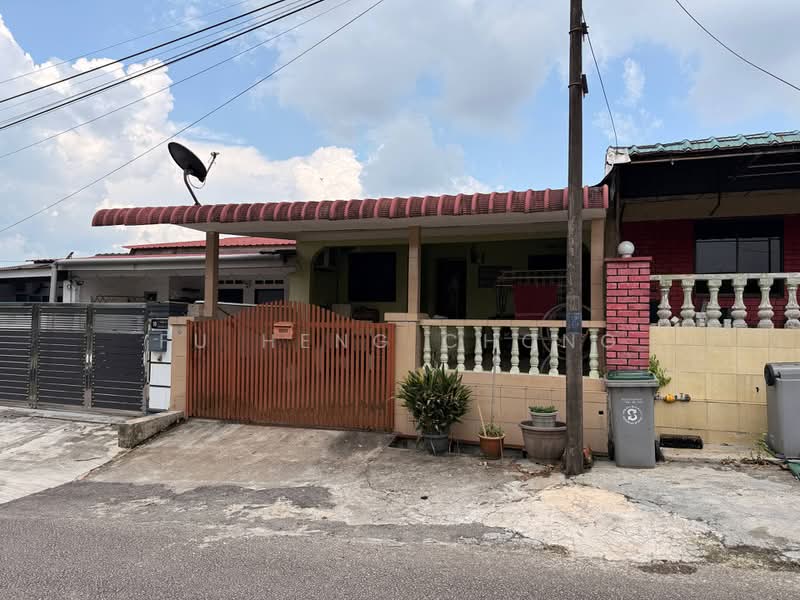 Rumah Teres 1 Tingkat untuk Dijual di Taman Dahlia (Tampoi) - Fu Heng Chong - Exterior - PropertyGuru.com.my