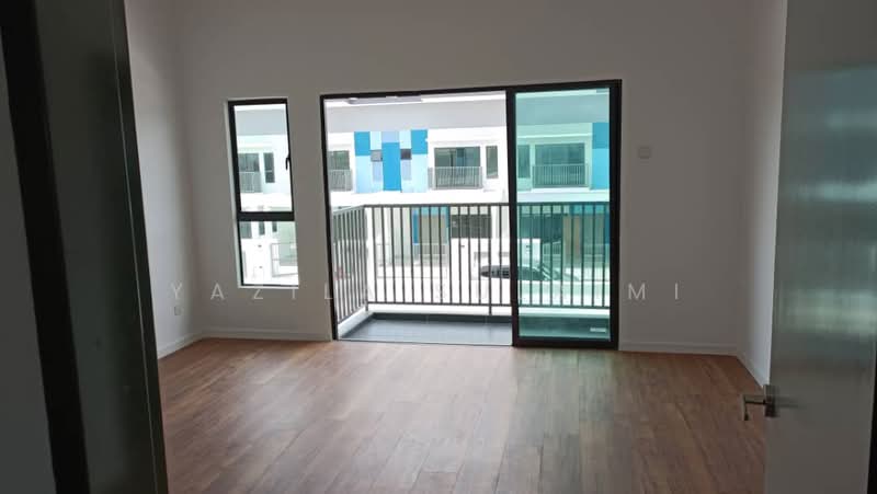 Rumah Teres 2 Tingkat untuk Disewa di Shah Alam (Selangor) - Yazila Sulaimi - Balcony - PropertyGuru.com.my