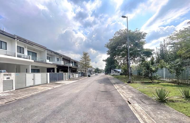 Rumah Teres 2 Tingkat untuk Dijual di 16 Sierra (Puchong) - Kenny Choo - PropertyGuru.com.my