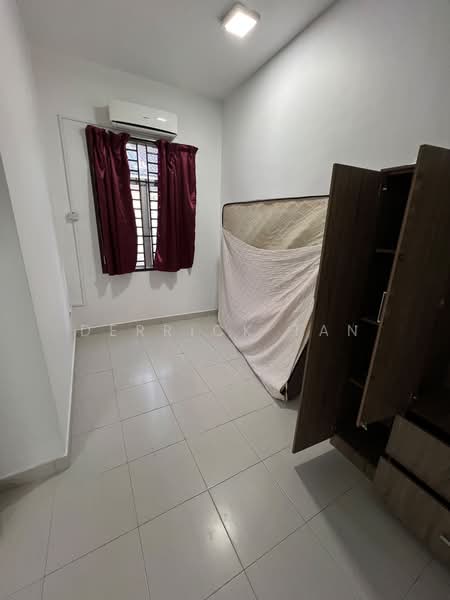 1-storey Terraced House for Rent in Bandar Putra (Kulai) - Derrick Tan - Rear room - PropertyGuru.com.my