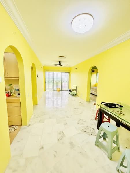 Pangsapuri untuk Disewa di Desaminium Rimba - Erin Yusof - Living Room - PropertyGuru.com.my
