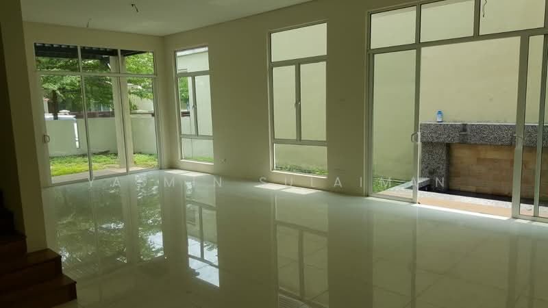 Rumah Berkembar untuk Dijual di Shah Alam (Selangor) - Yasmin Sulaiman - Living Room - PropertyGuru.com.my