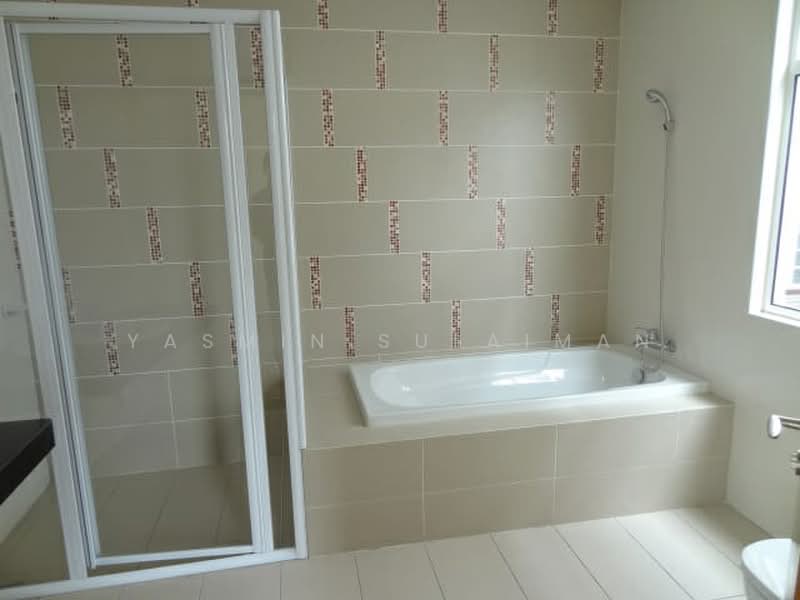Rumah Berkembar untuk Dijual di Shah Alam (Selangor) - Yasmin Sulaiman - Bathroom - PropertyGuru.com.my